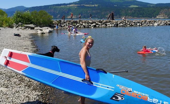 Fiona Wylde leads the Butterfly Effect Paddle – Gorge Beach Bash © International Windsurfing Tour